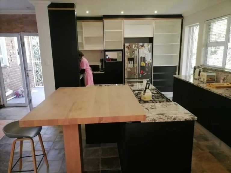 Picture9 lowres 768x575