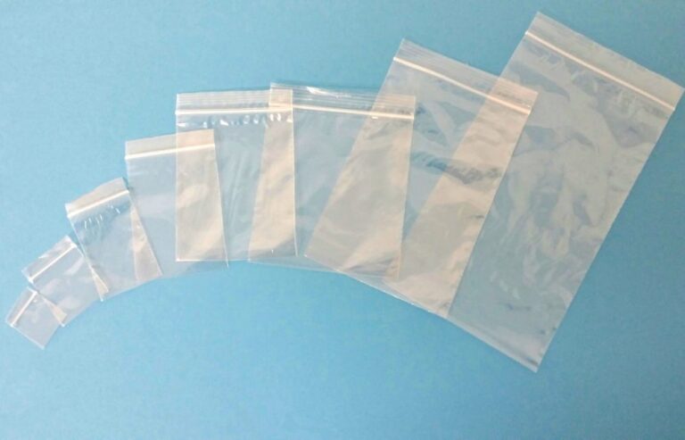 Standard Zipper Bags 1000x642 1 768x493