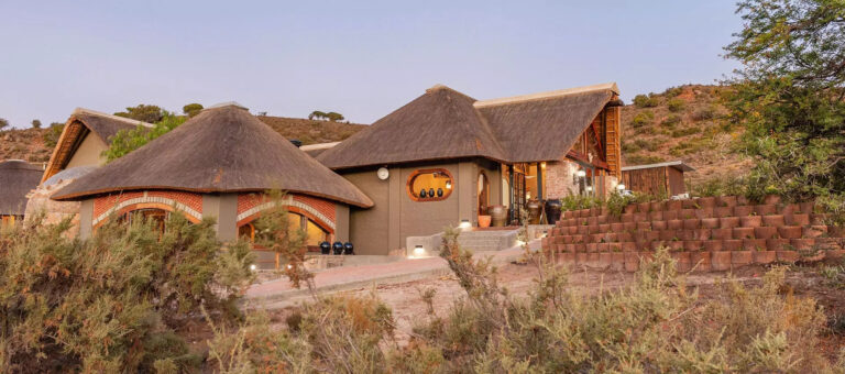 images banners lodge outside 850 768x340