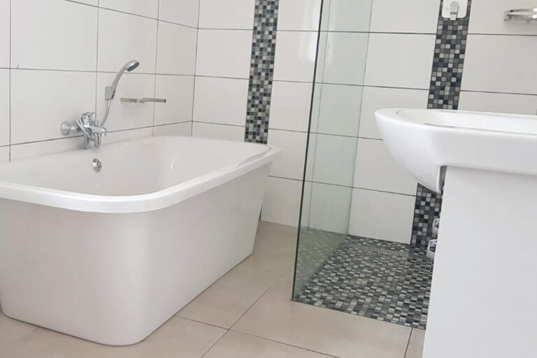 cdr shower 768x512