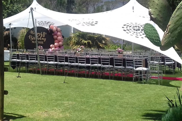 contact 900x600 1 1 768x512