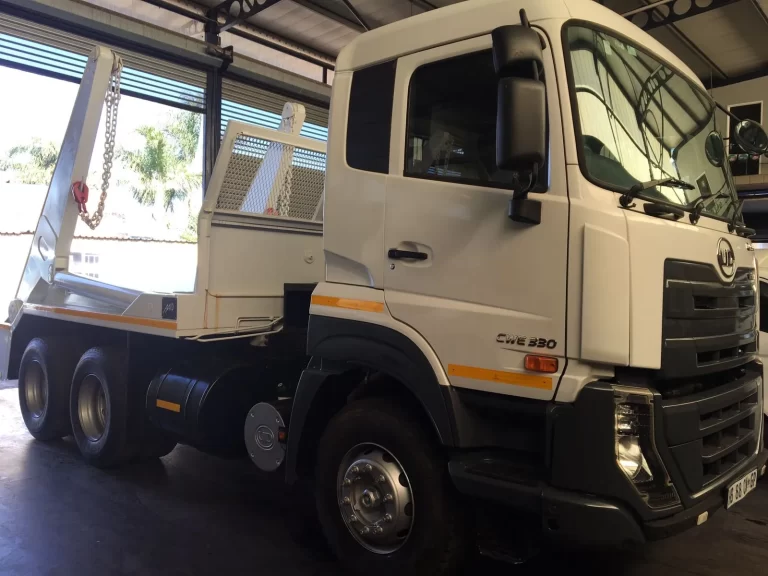 skip container truck 768x576