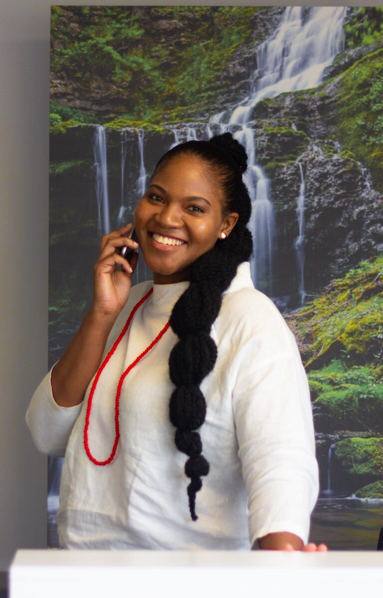 IMG 4476 2 min 768x1198