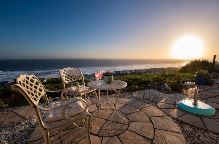 Pearl White Sands Main Photo 3 768x506