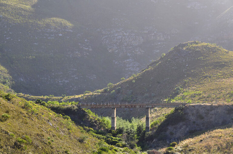 Green Mountain Trail steam train bridge Houw Hoek Mountains 768x510
