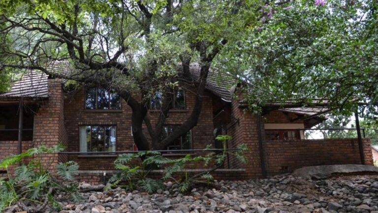 Six SleeperUnit exterior building 1 768x432