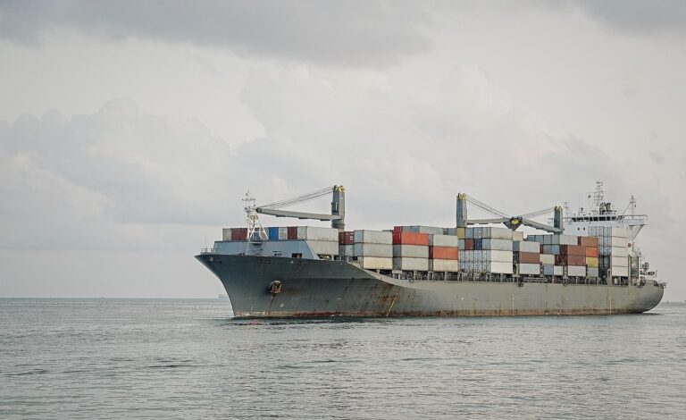a cargo ship 5057045 1280 768x470