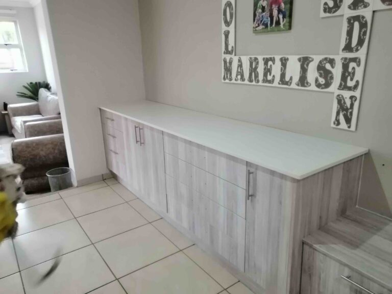 bianco Speckle living room 768x576