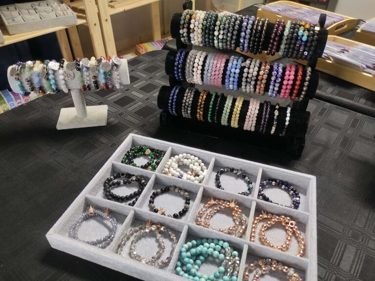 Gemstone Bracelets 768x575