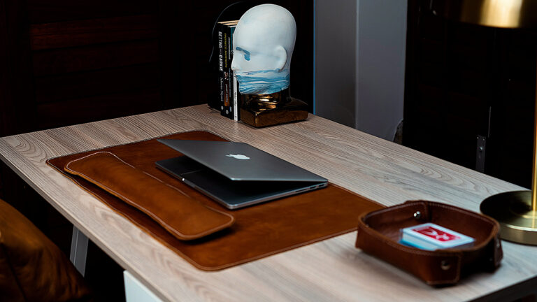 Kumusha Leather and Corporate Desk Set 768x432